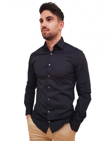 Calvin Klein camicia uomo nera aderente in popeline fitted