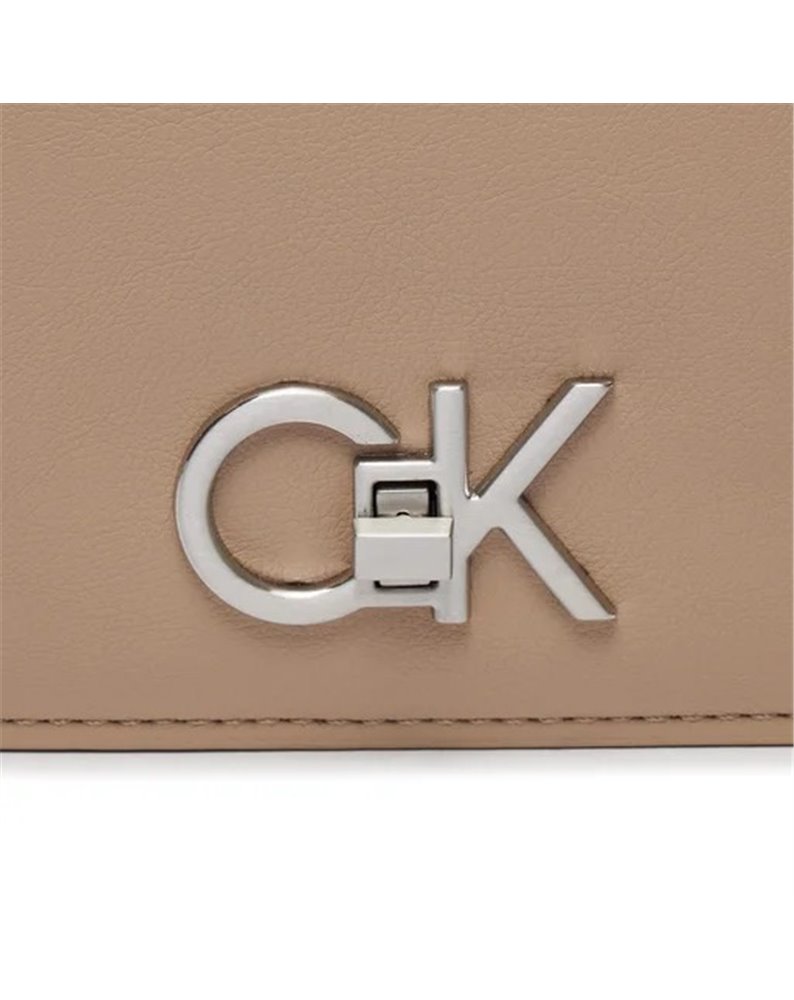 Calvin Klein borsetta re-lock double gusette silver mink k60k611336-pfa