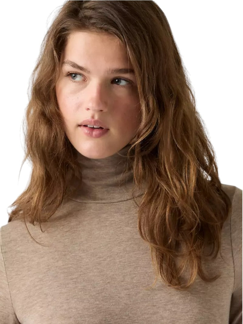 T-Shirt Dolcevita Levi's Mia a Manica Lunga in Tencel e Lana