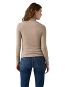 T-Shirt Dolcevita Levi's Mia a Manica Lunga in Tencel e Lana
