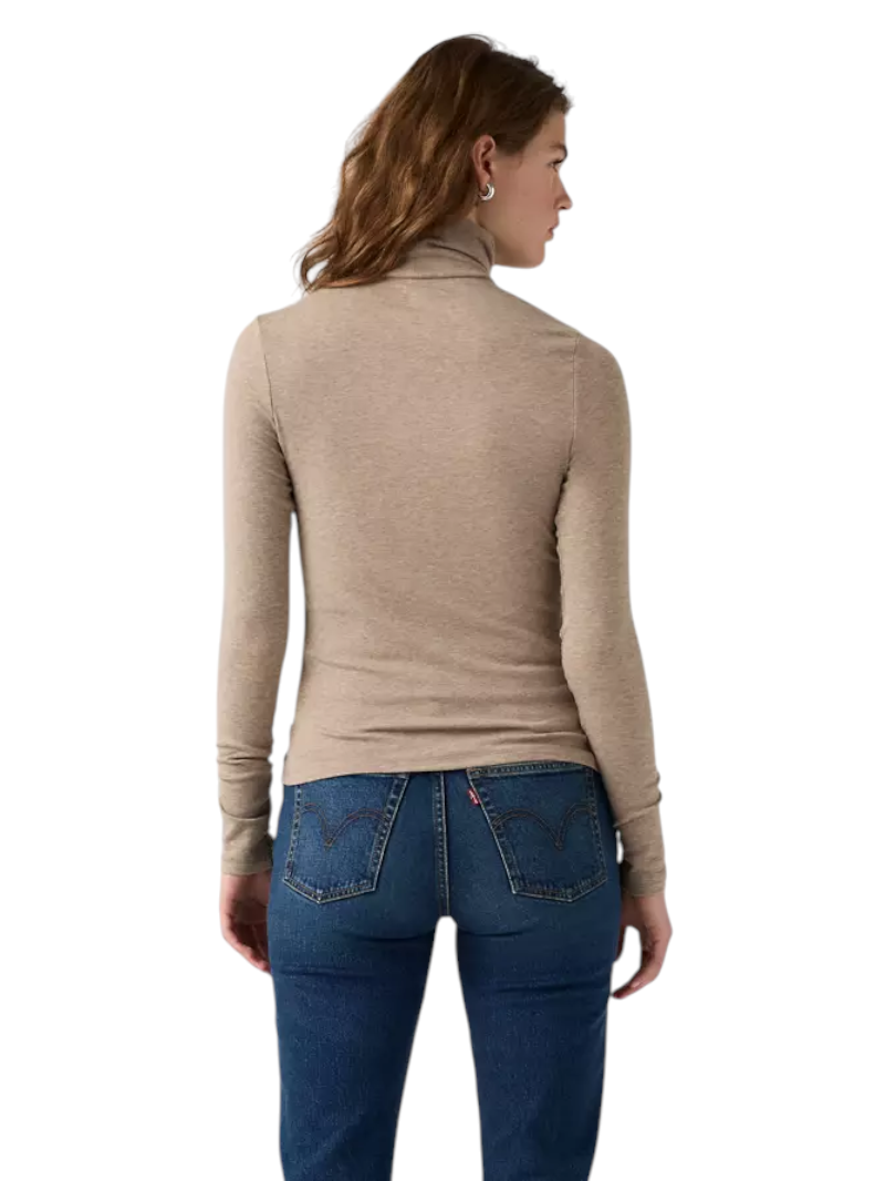 T-Shirt Dolcevita Levi's Mia a Manica Lunga in Tencel e Lana