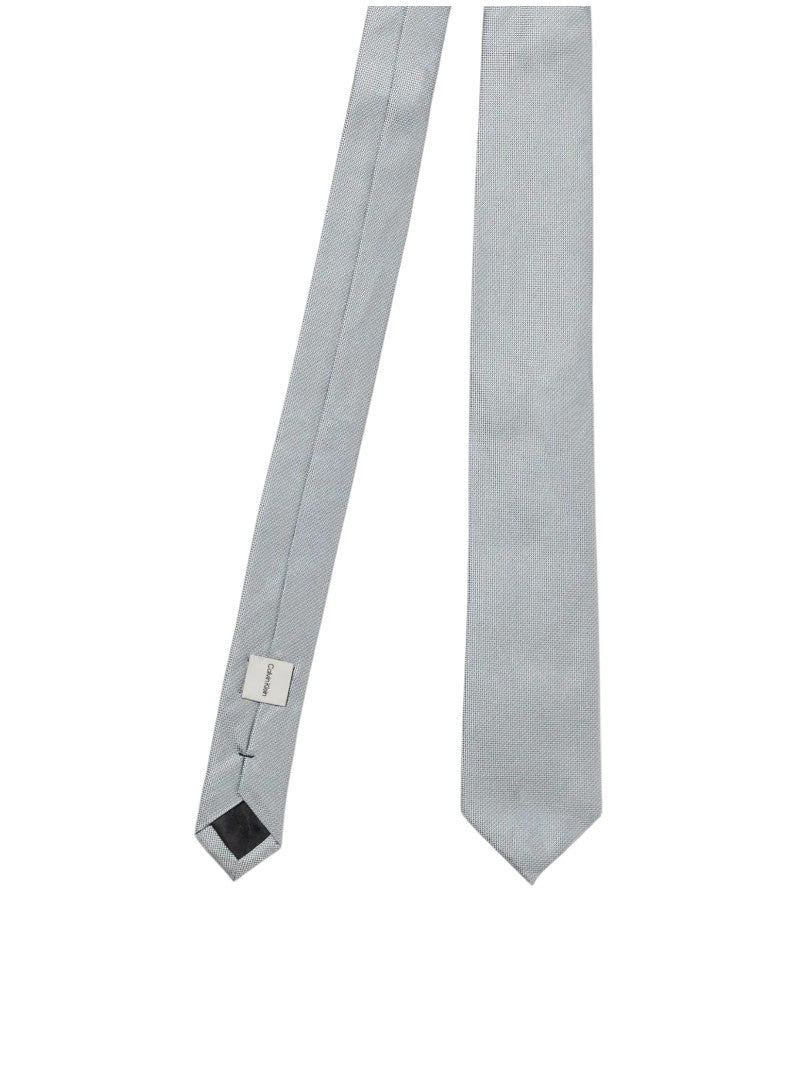 Cravatta Calvin Klein Belle Solid in 100% Seta | Wellington Jeans